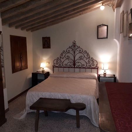 Dolce Rosa ♡ Centro Storico Bed & Breakfast Sansepolcro Exterior photo