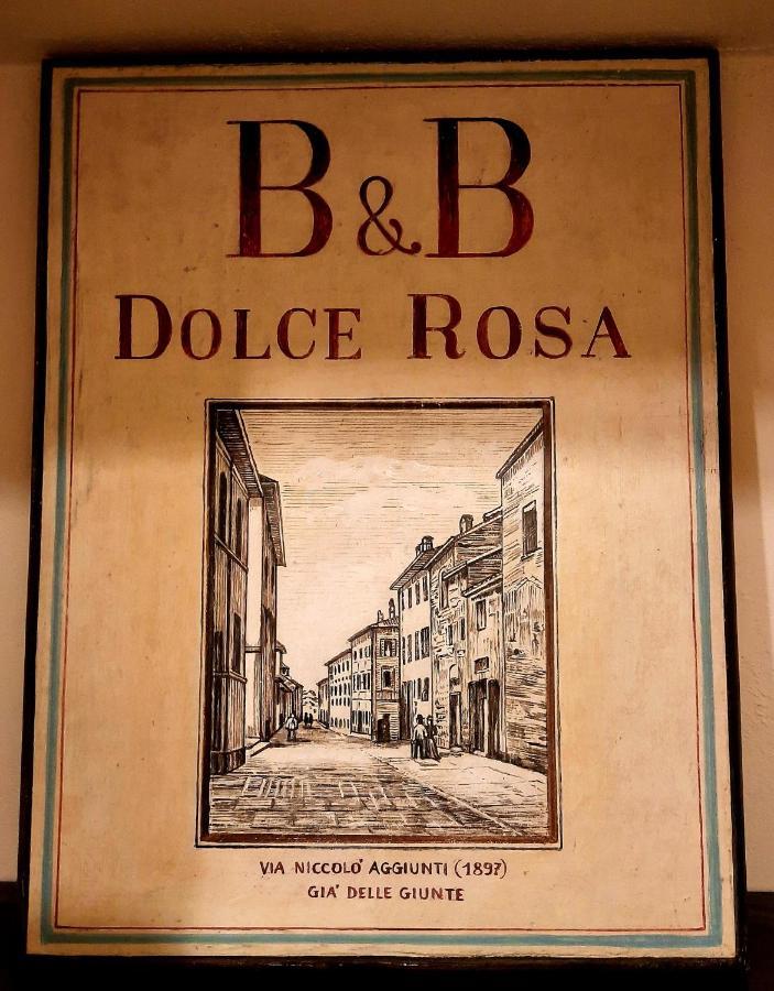 Dolce Rosa ♡ Centro Storico Bed & Breakfast Sansepolcro Exterior photo