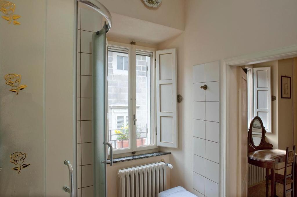 Dolce Rosa ♡ Centro Storico Bed & Breakfast Sansepolcro Exterior photo