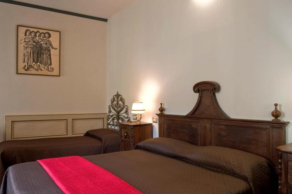 Dolce Rosa ♡ Centro Storico Bed & Breakfast Sansepolcro Exterior photo
