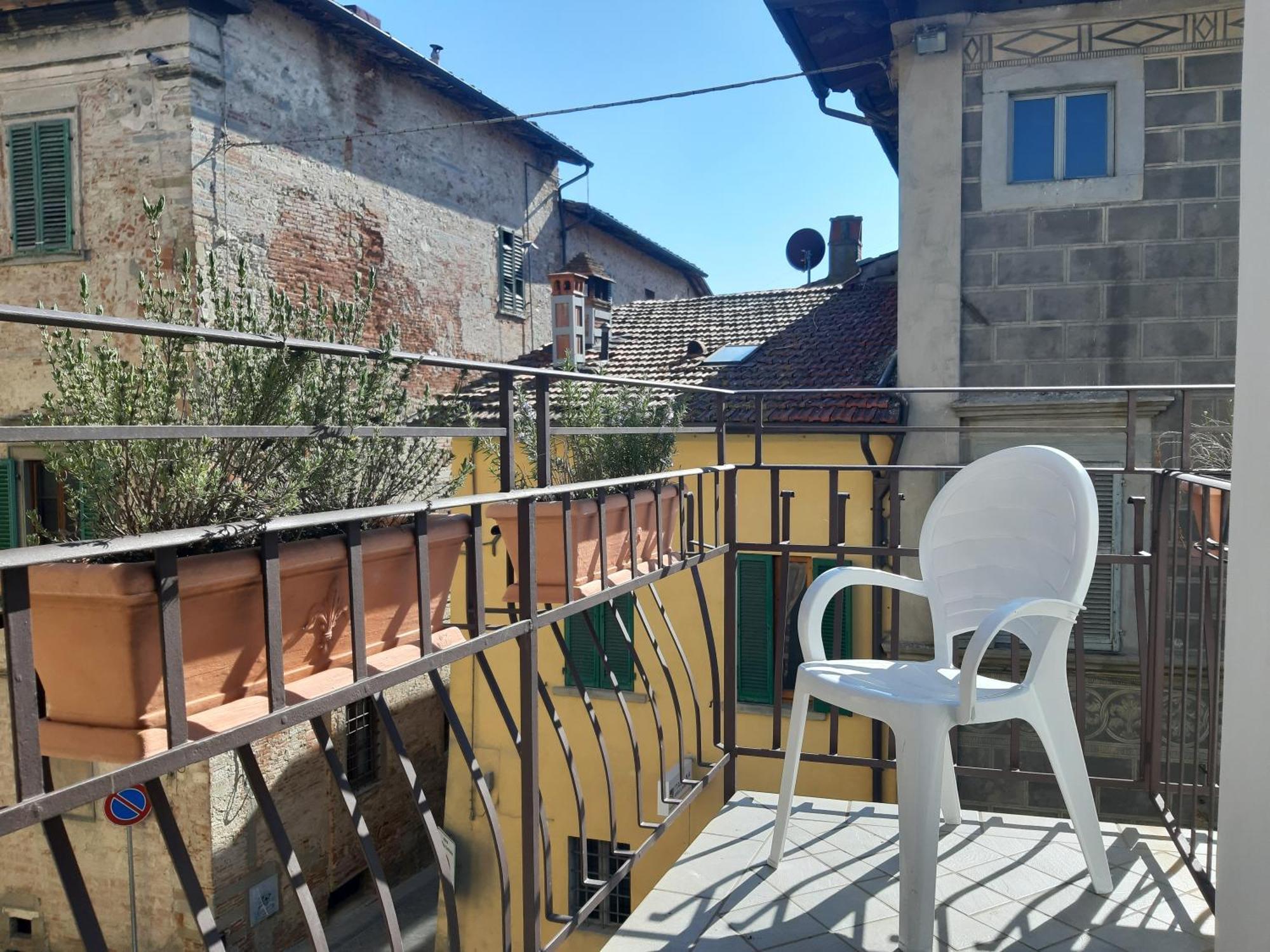 Dolce Rosa ♡ Centro Storico Bed & Breakfast Sansepolcro Exterior photo