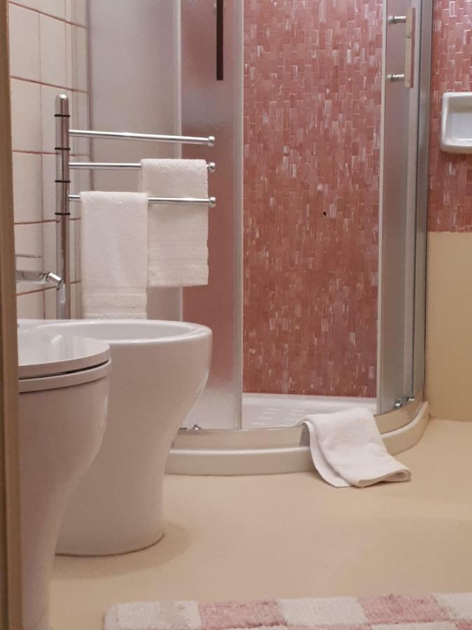 Dolce Rosa ♡ Centro Storico Bed & Breakfast Sansepolcro Exterior photo