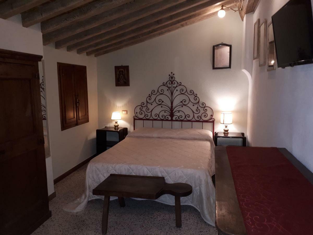 Dolce Rosa ♡ Centro Storico Bed & Breakfast Sansepolcro Exterior photo