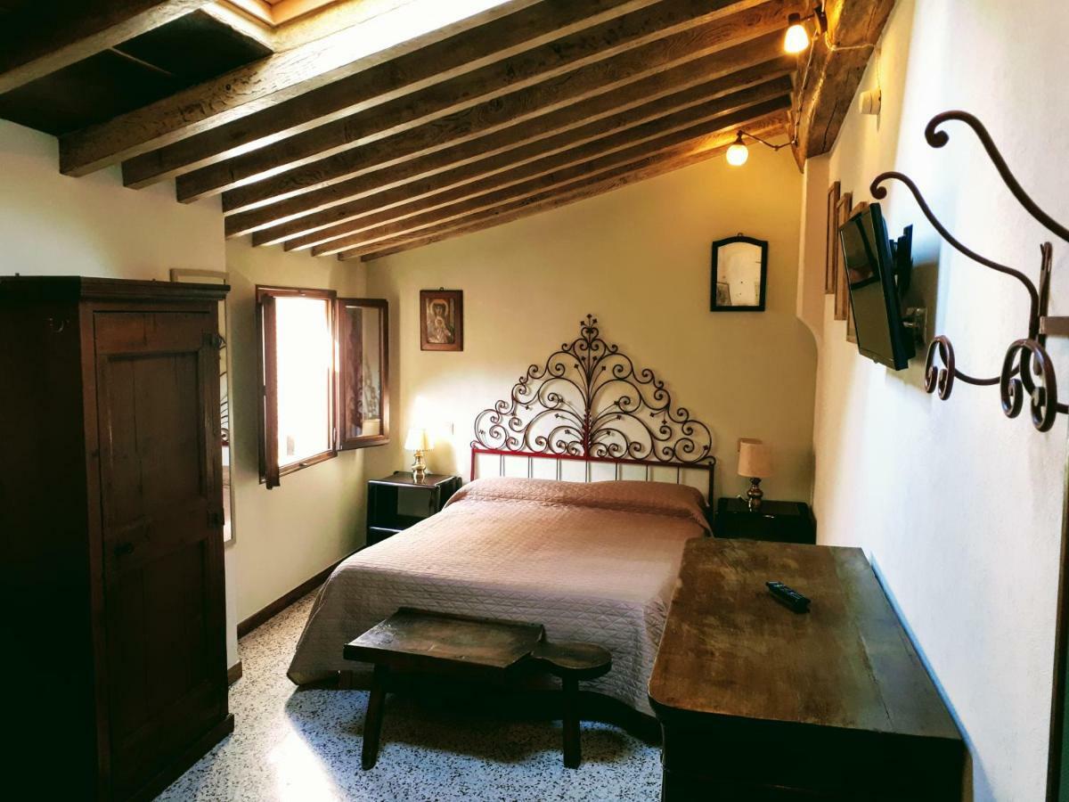 Dolce Rosa ♡ Centro Storico Bed & Breakfast Sansepolcro Exterior photo